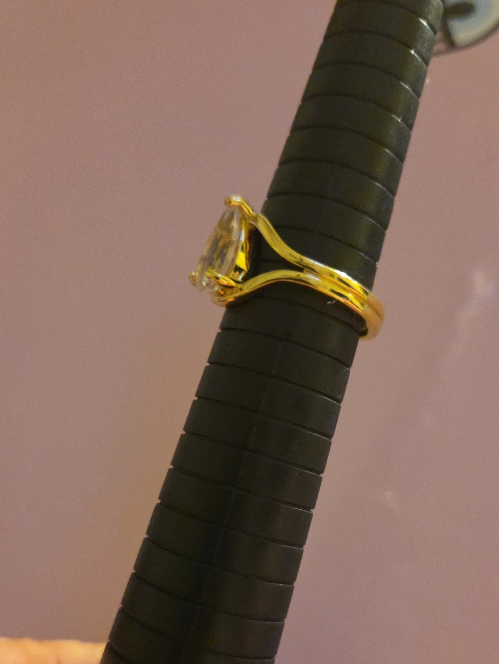N/A elegant gold